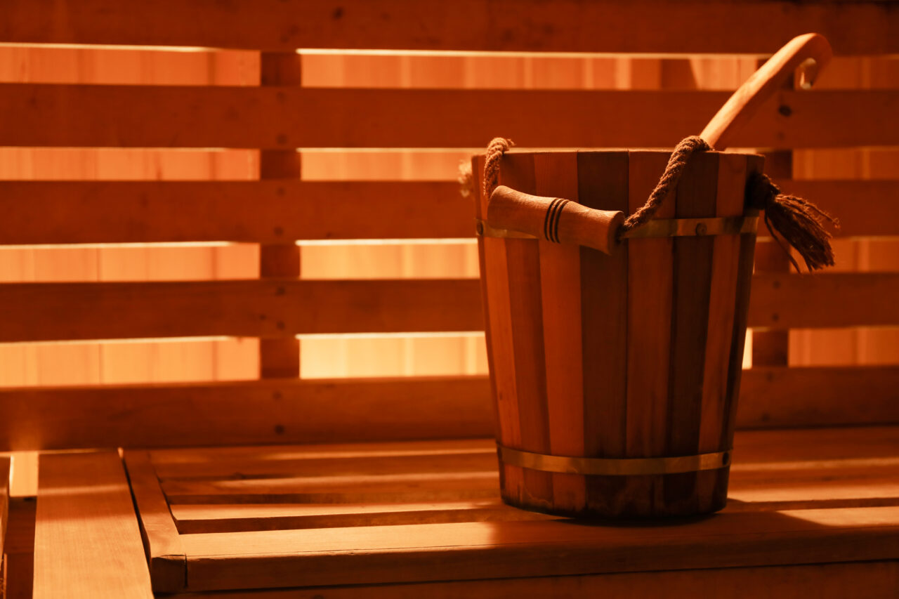 wooden-bucket-stands-modern-comfortable-sauna-1280x853.jpg